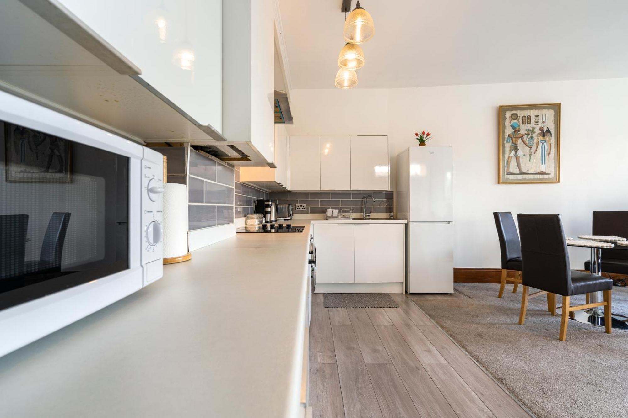 Modern 2 Bedroom Apartment In Mitcham, London Екстер'єр фото